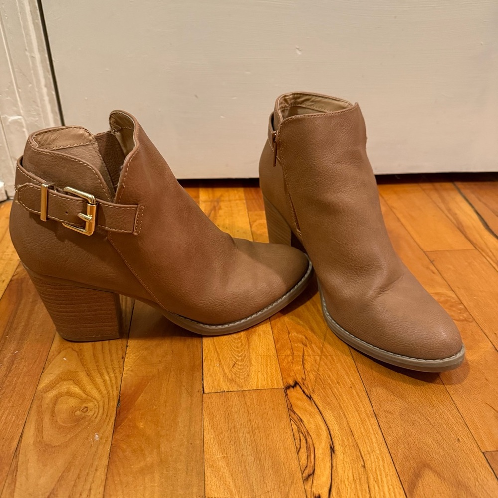 Ankle booties